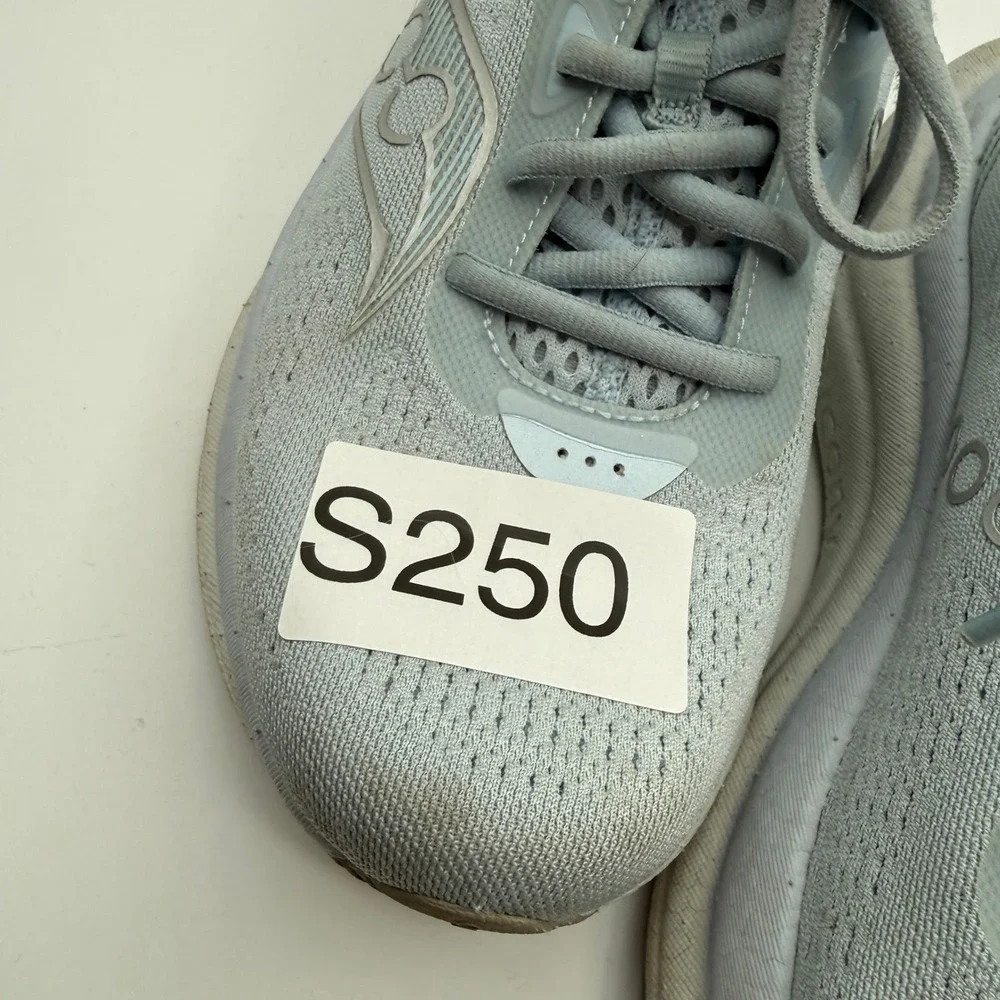 Saucony Triumph 20 Running Shoes Womens 8.5 Blue Cushioned Athletic Sneakers